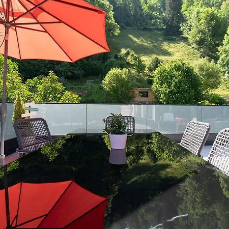 Mina&hansl דירה *